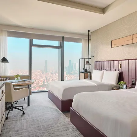 מלון Fairmont Quasar 5*