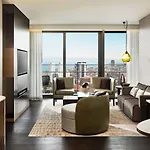 Fairmont Quasar מלון