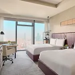 מלון Fairmont Quasar 5*