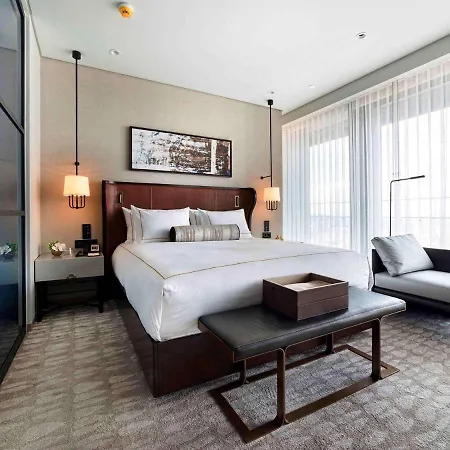 Fairmont Quasar
