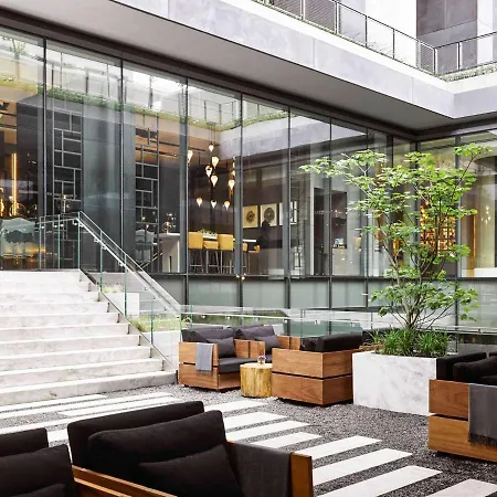 Fairmont Quasar Hotell 5*