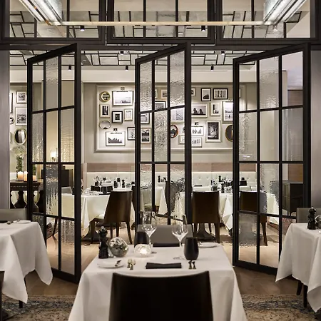 Hotel Fairmont Quasar 5*