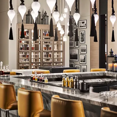 Fairmont Quasar Hotell 5*