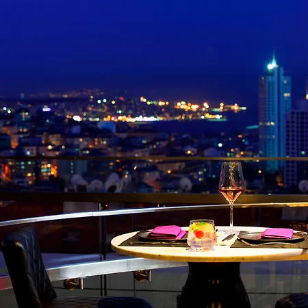 Fairmont Quasar Отель 5*