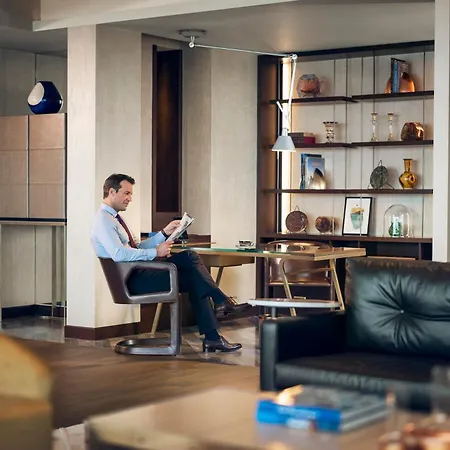Fairmont Quasar Hotell 5*