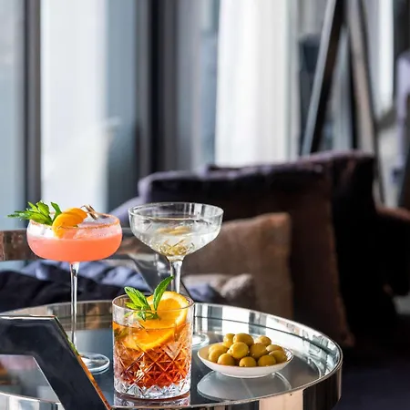 Hotel Fairmont Quasar 5*