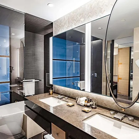Fairmont Quasar