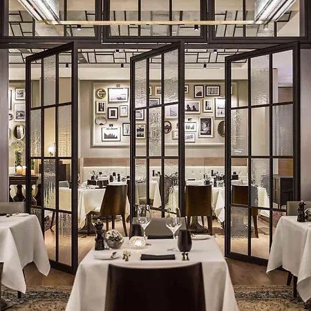 Fairmont Quasar Отель