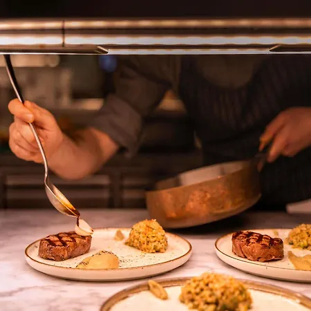 Fairmont Quasar Hotel 5*