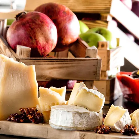 Hotel Fairmont Quasar 5*