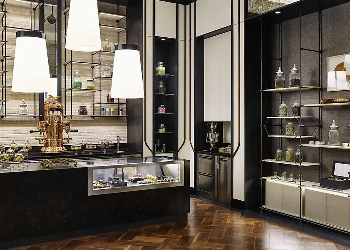 Отель Fairmont Quasar 5*