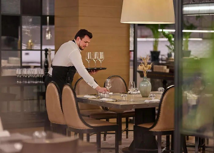 Отель Fairmont Quasar