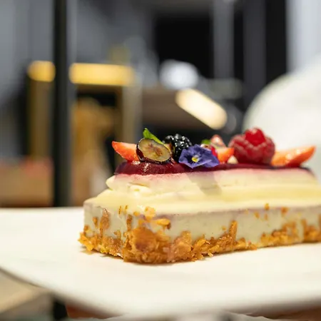 Hotel Fairmont Quasar 5*